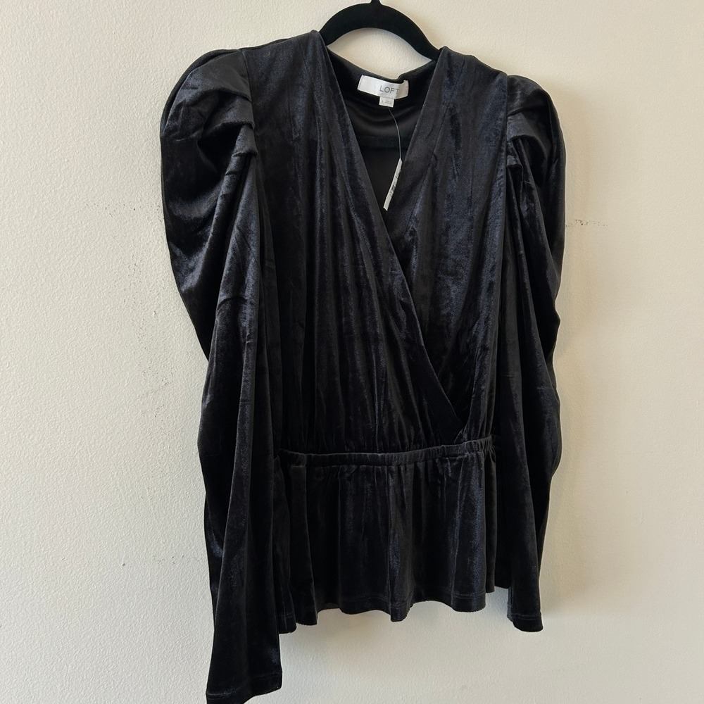LOFT Womens Black Whimsigoth Velvet Puff Sleeve Peplum Wrap Top Size L - Picture 4 of 7
